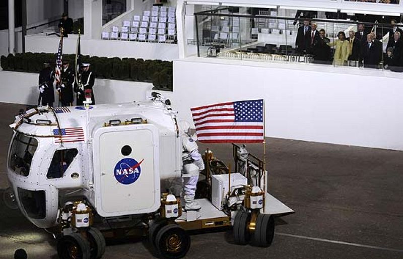 La NASA presenta a Obama su vehículo para que el hombre vuelva a la Luna - Ciencia y tecnología en Rtve.es | Ver