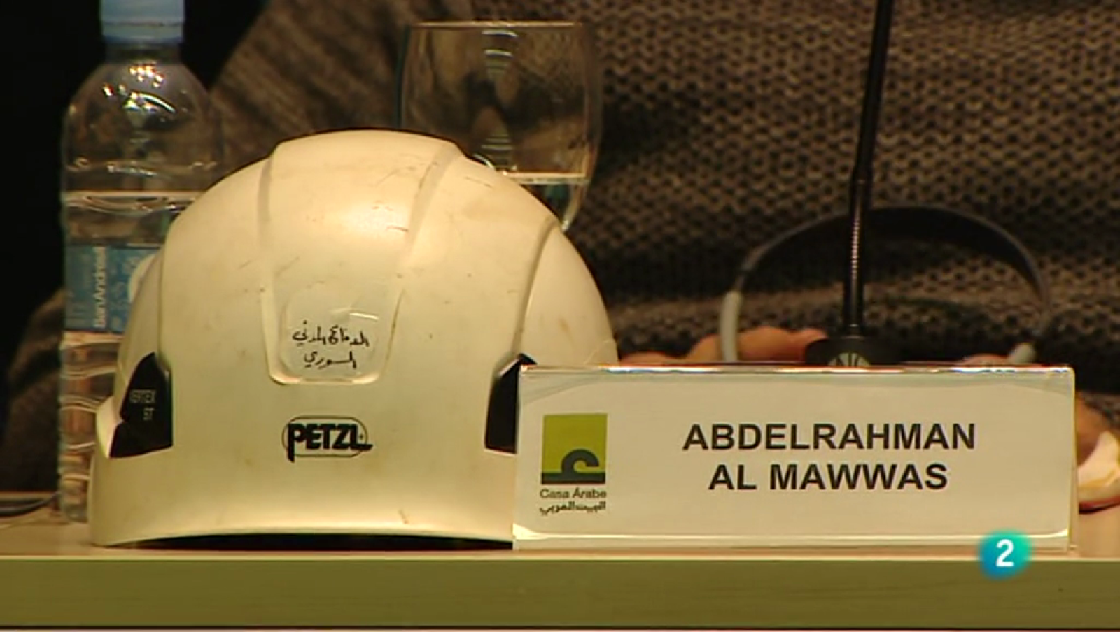 Cascos blancos contra la guerra - La 2 Noticias | Ver