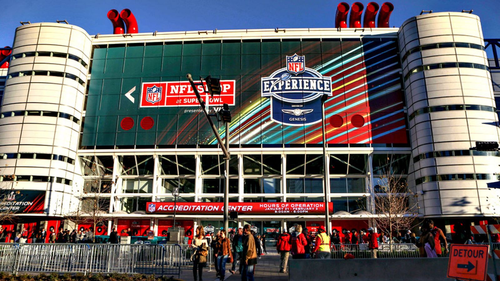 En Estados Unidos ha empezado el mayor espectáculo del deporte americano, la superbowl, que enfrentará a los New England Patriots y los Atlanta Falcons.