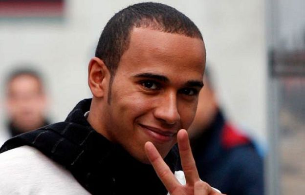  - Hamilton presenta su coche