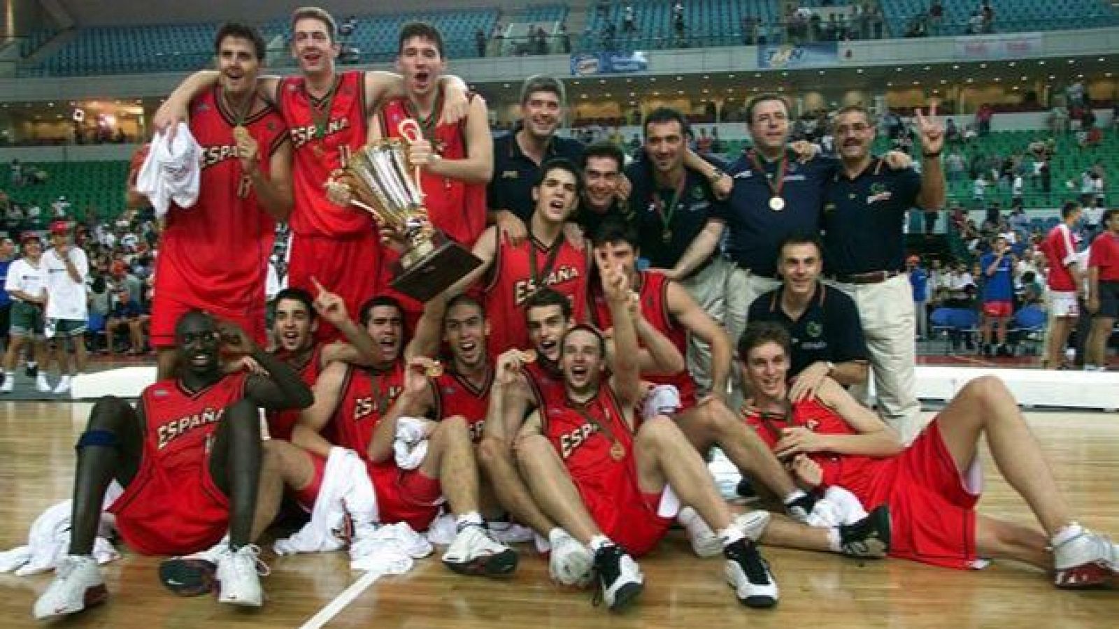 Conexión vintage - Baloncesto Juniors de oro 1999 - 02/02/17 - ver ahora