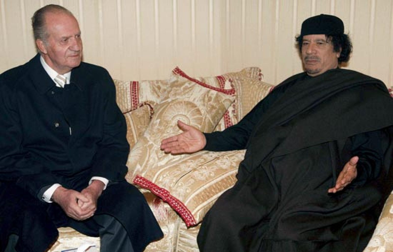 El Rey visita Libia para ampliar el mercado español | Ver