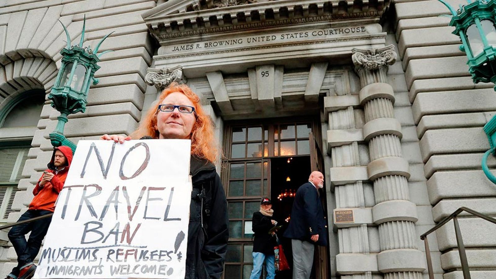 El Tribunal de Apelaciones evita pronunciarse aún sobre la suspensión del veto migratorio de Trump