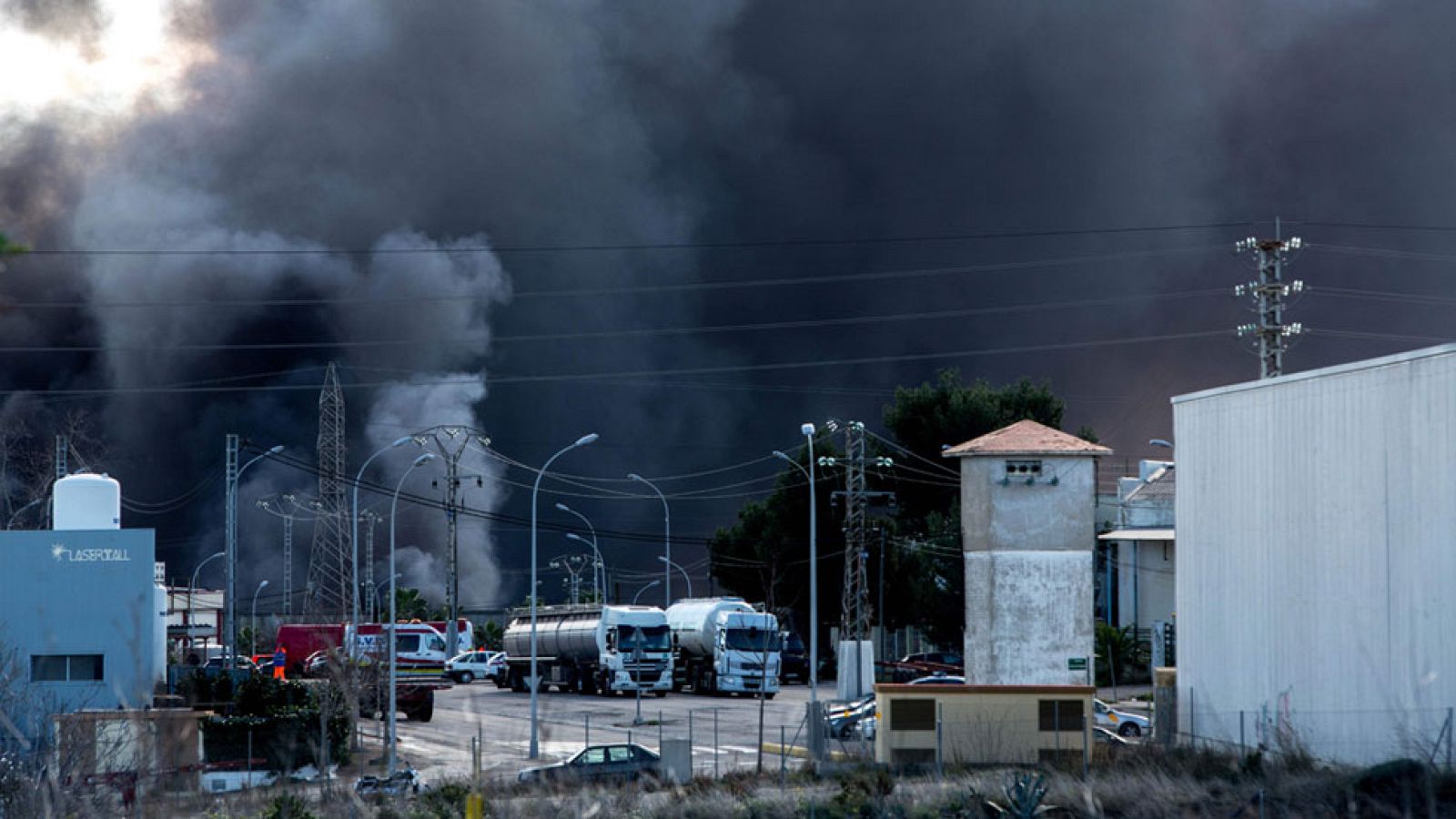 Un herido por la explosión en una empresa química en Paterna (Valencia)