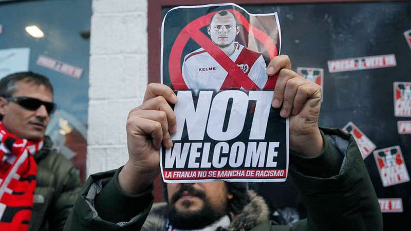 LaLiga presenta una querella criminal contra 17 aficionados del Rayo