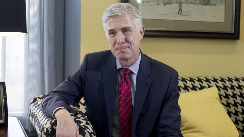 El candidato de Trump al Tribunal Supremo critica sus descalificaciones a los jueces