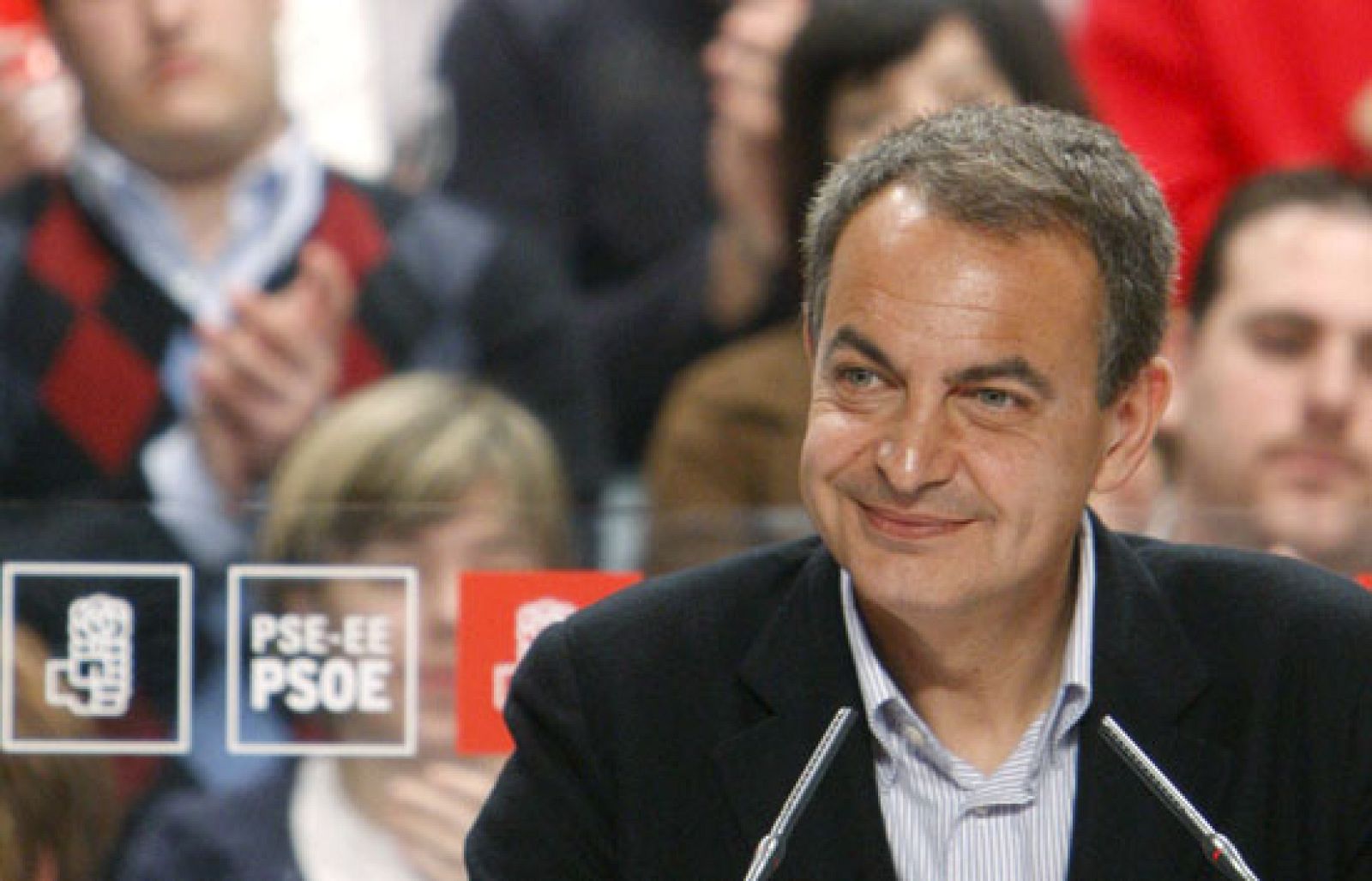 Zapatero interviene en San Sebastián en un acto de precampaña | Ver