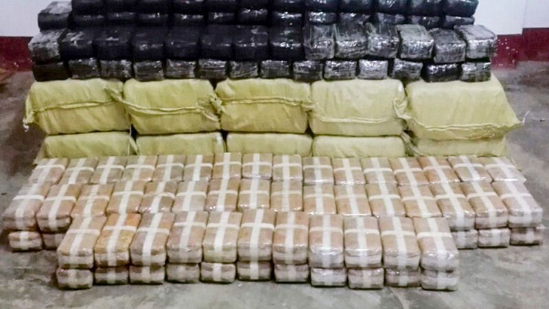 Desarticulada una red de tráfico de hachís que operaba entre Málaga y Cádiz | Ver