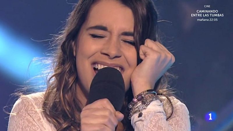 Paula Rojo, dulzura sobre el escenario con su propuesta "Lo que nunca fue".