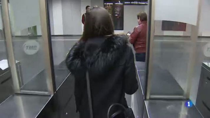 L'Informatiu - Un any de la línia de metro L9 Sud