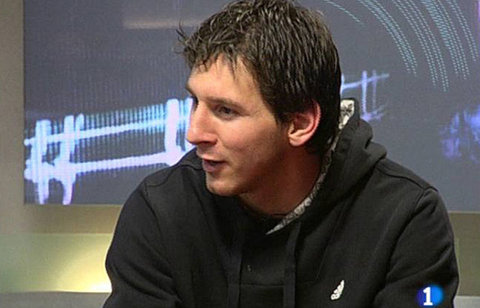 Messi ha salido al paso de los rumores que le situaban en la órbita del club blanco para la próxima temporada. El argentino dice sentirse muy bien en Barcelona y no quiere marcharse