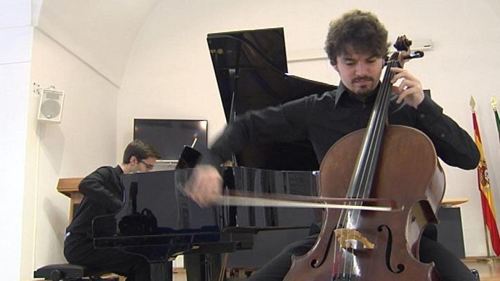  - JÓVENES INTÉRPRETES