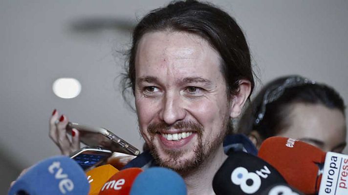 Telediario 1 - Pablo Iglesias dice que Íñigo Errejón "tiene que seguir en la primera línea"