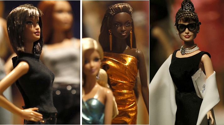 Informativo de Madrid - La Barbie se pone sus mejores galas para la exposición 'Barbie, más allá de la muñeca'
