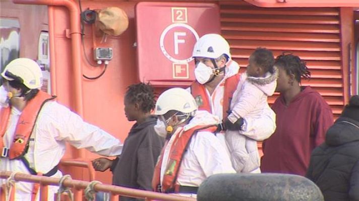  - Rescatados los 59 tripulantes de una patera en Gran Canaria