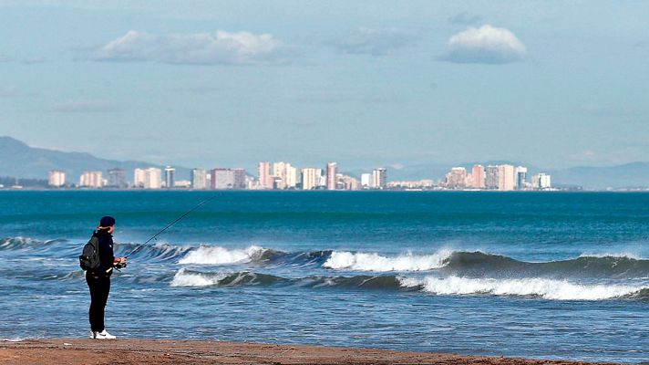 El tiempo - Riesgo de oleaje y viento en Andalucía