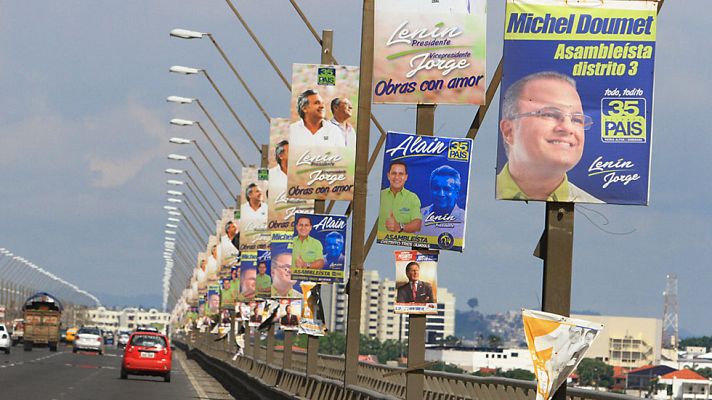  - Los ecuatorianos buscan en las urnas al sucesor de Rafael Correa