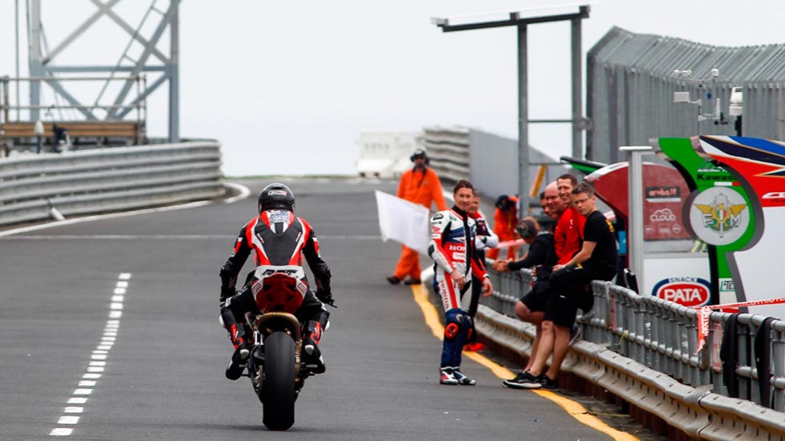 WorldSBK 2017. 3, 2, 1 y acción | Ver