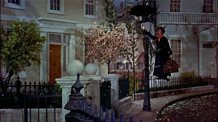Telediario 1 - Julie Andrews desvela que sufrió un peligroso percance durante el rodaje de Mary Poppins