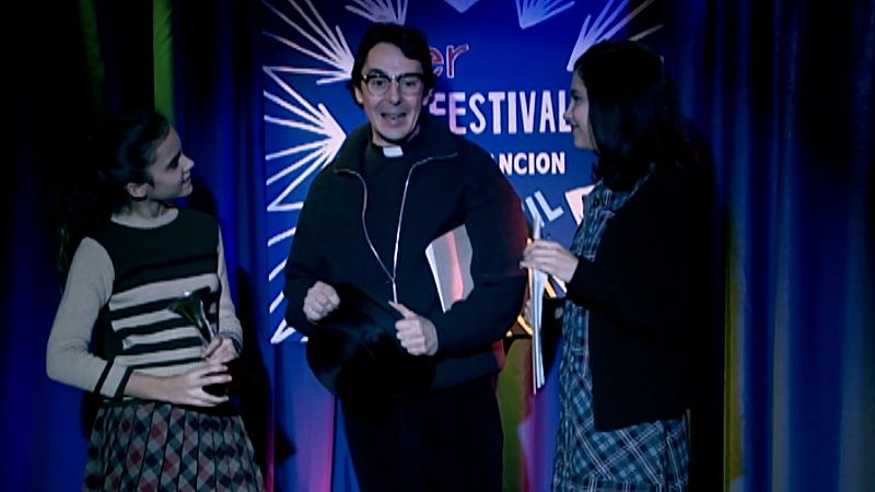 Cuéntame cómo pasó - T1 - Episodio 17: Cada cual en su sitio