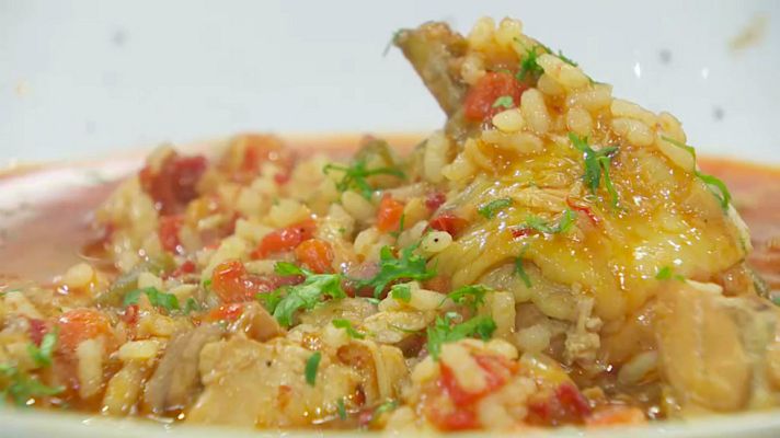RTVE Cocina - Arroz caldoso con pollo al chilindrón