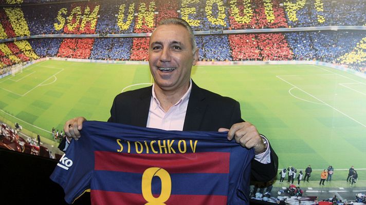Telediario 1 - Stoichkov hace una defensa cerrada de Luis Enrique