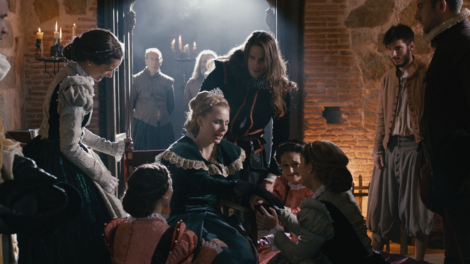 Reinas - Episodio 5: La abdicación - Ver ahora