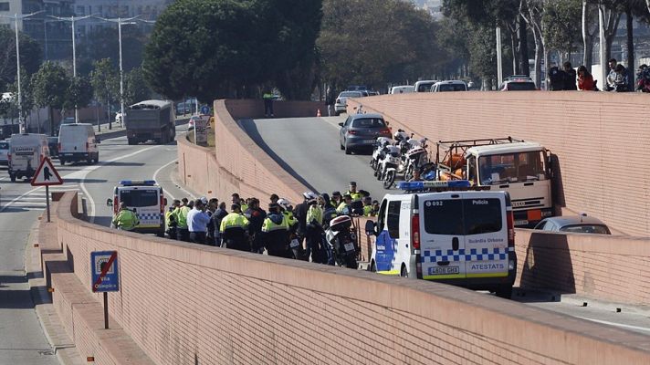 Telediario 1 - El conductor del camión de butano robado pasó una noche de fiesta, sexo y drogas