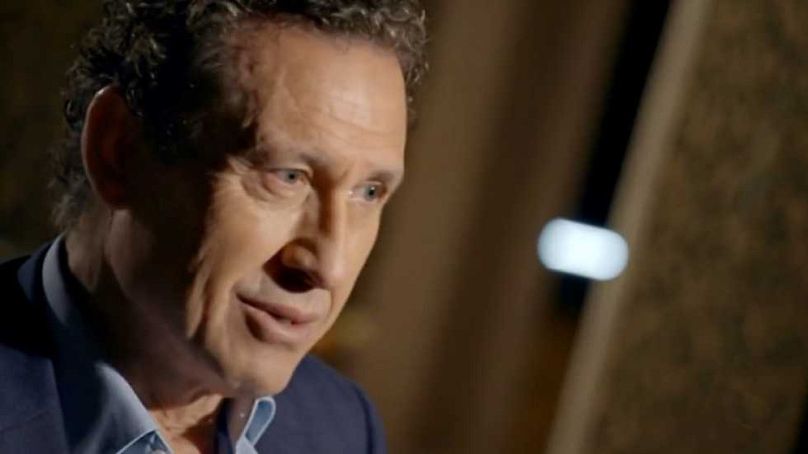 Ochéntame otra vez - Arden las gradas - ver ahora