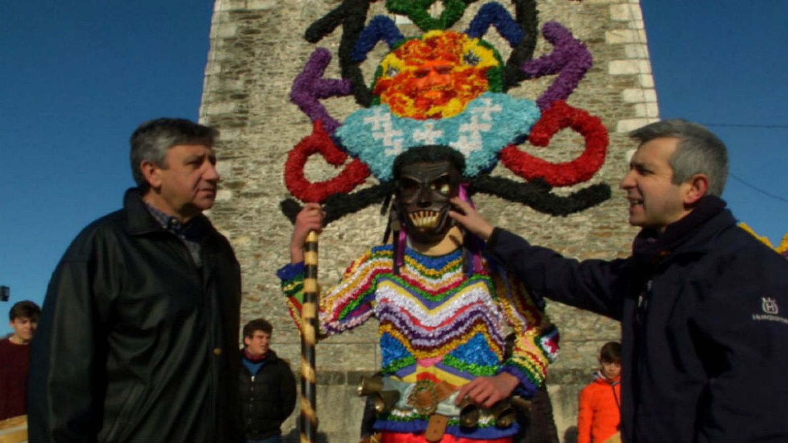Un carnaval con metros y metros de color