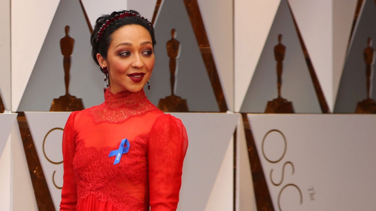 Hollywood se amuralla contra Donald Trump - Informativo 24h | Ver