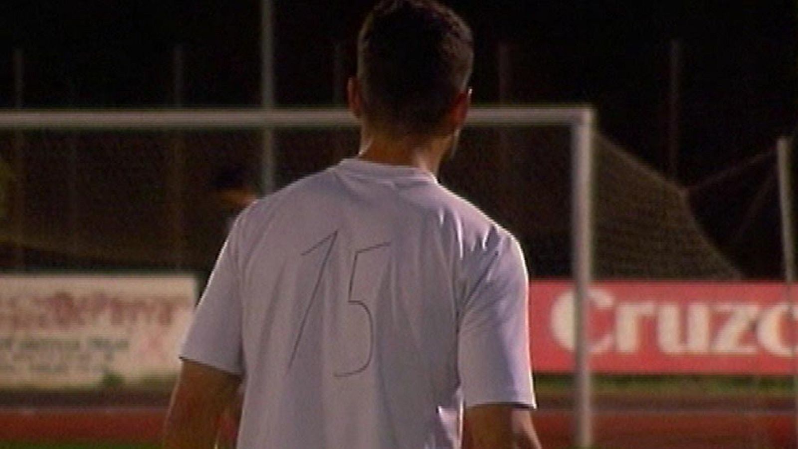 El Cacereño tuvo que jugar con camisetas blancas marcadas con bolígrafo | Ver