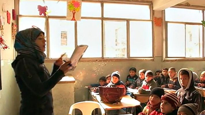 Telediario 1 - Los niños vuelven a la escuela en Alepo