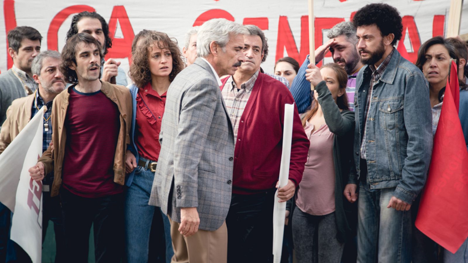 Cuéntame cómo pasó - Inés se enfrenta a Álvarez y Antonio a sus trabajadores