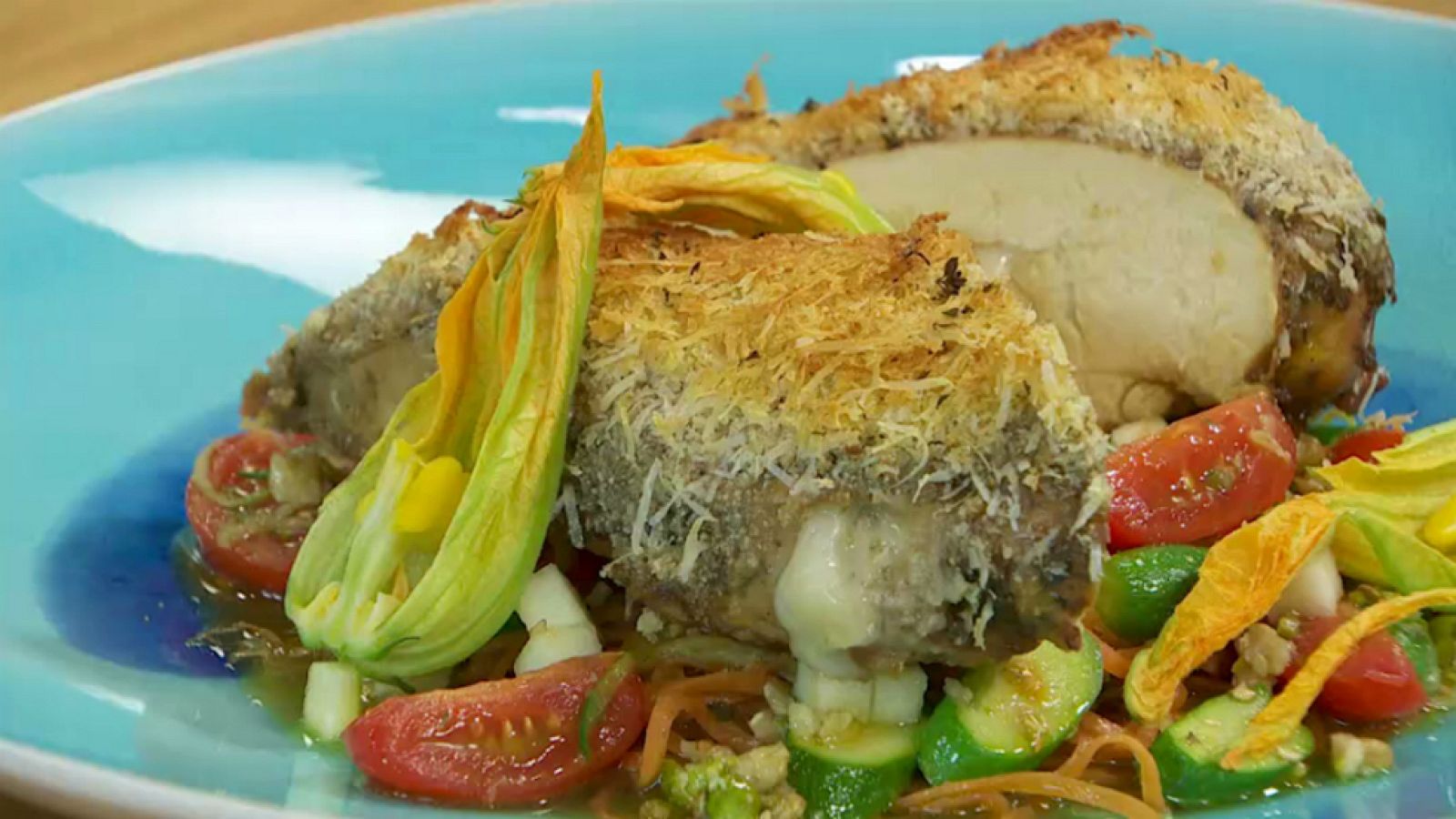 Torres en la cocina - Pollo con costra y ensalada de verduras