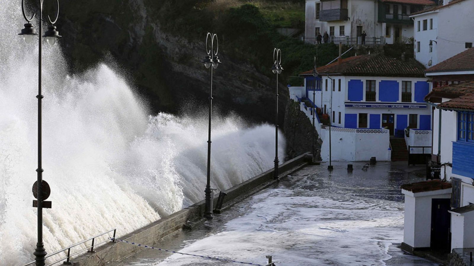 Fuerte oleaje en País Vasco, Cantabria, Asturias y Galicia