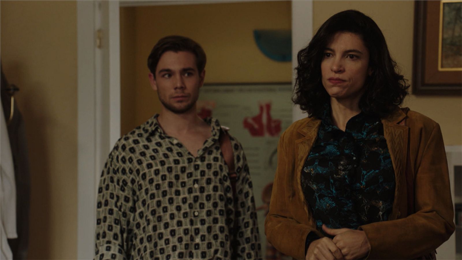 Cuéntame cómo pasó - Inés acusa a Álvarez de acosar a su hermana