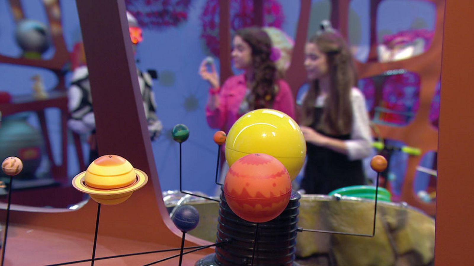 Mes de la Ciencia - Viaje a Plutón - Big Band Clan | Ver