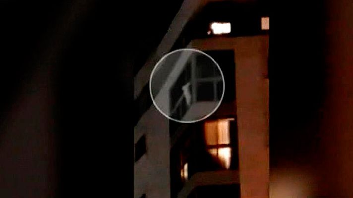 Informativo 24h - Rescatan en Alicante a una niña de cinco años que colgaba de un séptimo piso