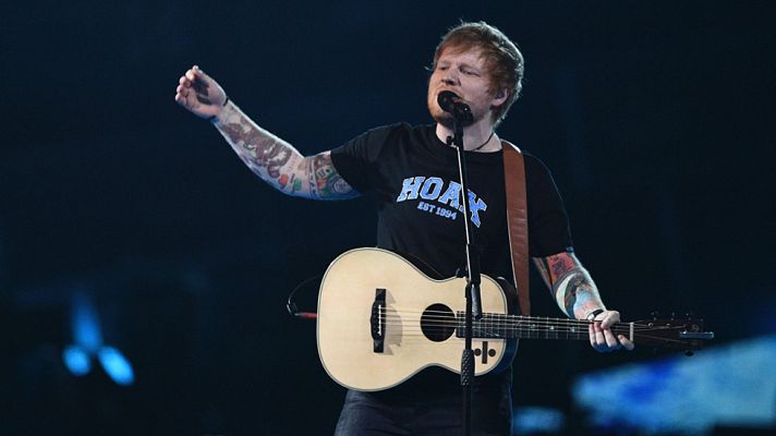 Telediario 1 - Ed Sheeran presenta su tercer álbum, '÷' (Divide)