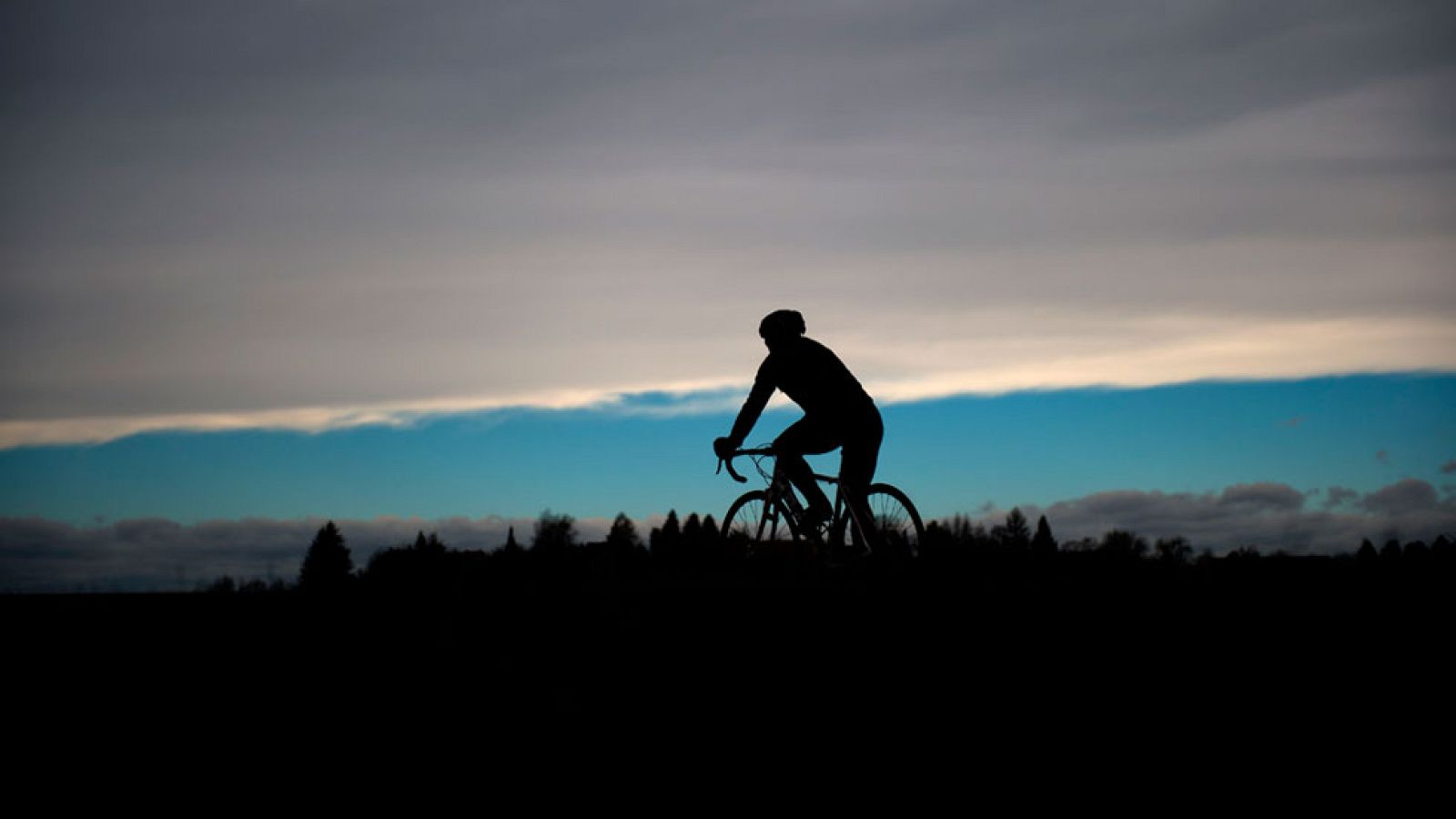 El frente frío dejará intervalos de viento fuerte