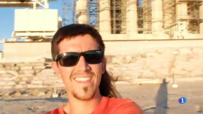 L'Informatiu - Fugir de la rutina, la precarietat laboral i valorar més les experiències que els béns materials, raons que impulsen els joves a viatjar pel món