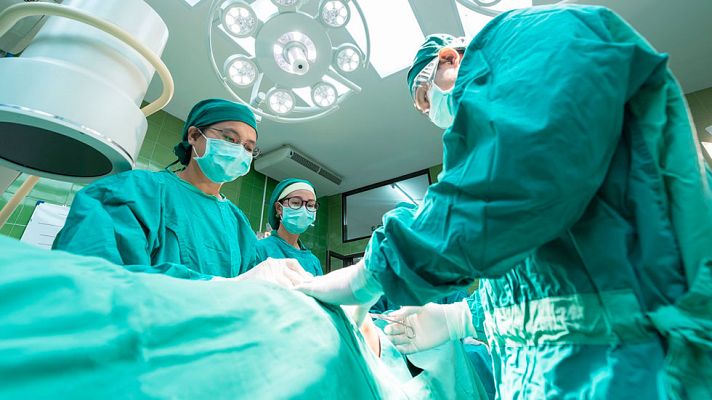 Telediario 1 - El Hospital La Paz, coordinador de una red de trasplantes