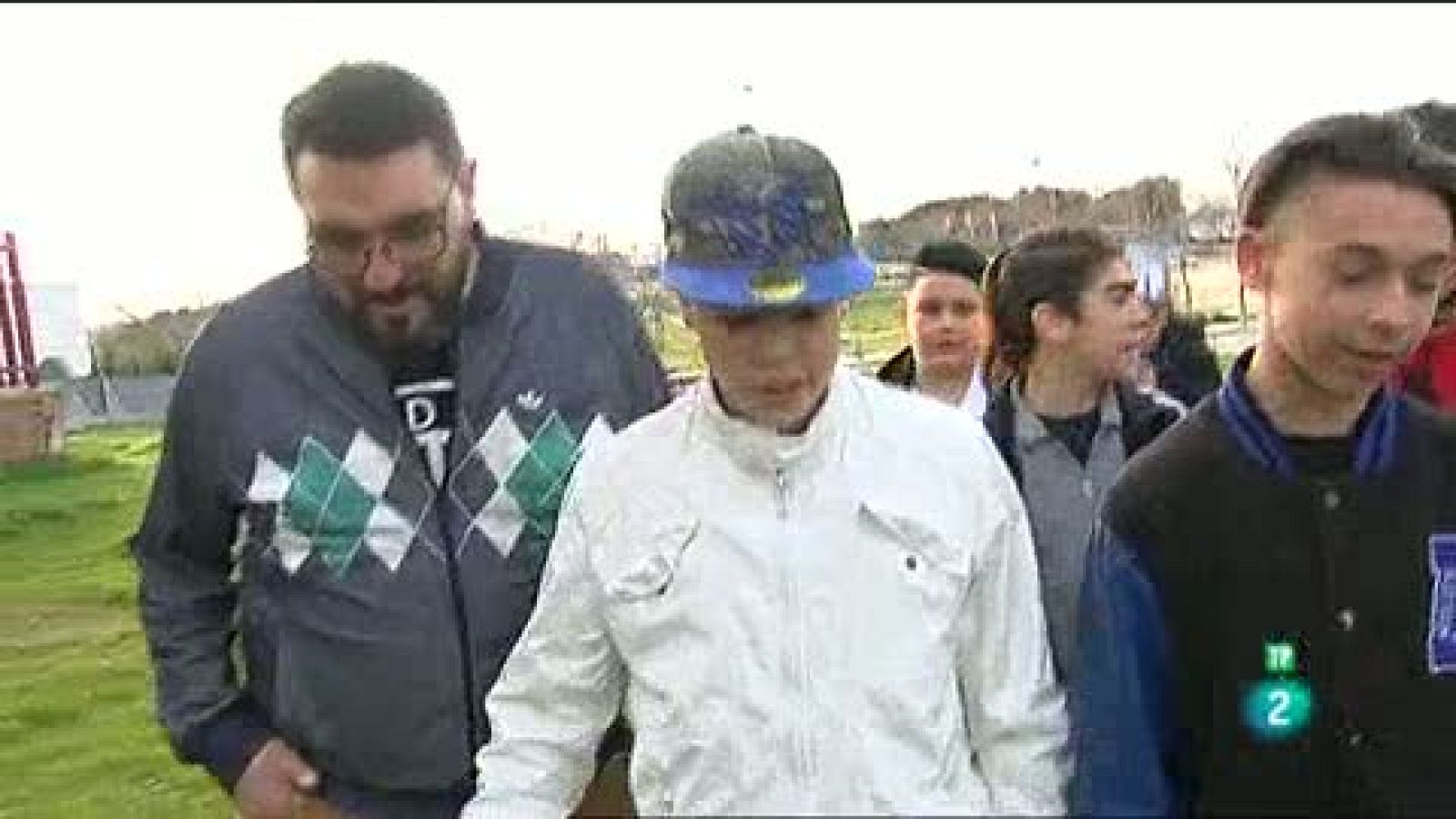 Un educador social que rapea y enseña - Aquí hay trabajo | Ver