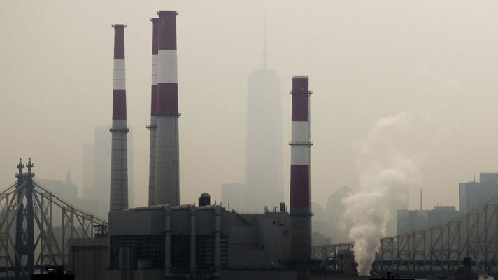 Telediario 1 - Un millón setecientos mil niños mueren cada año en el mundo a causa de la contaminación ambiental