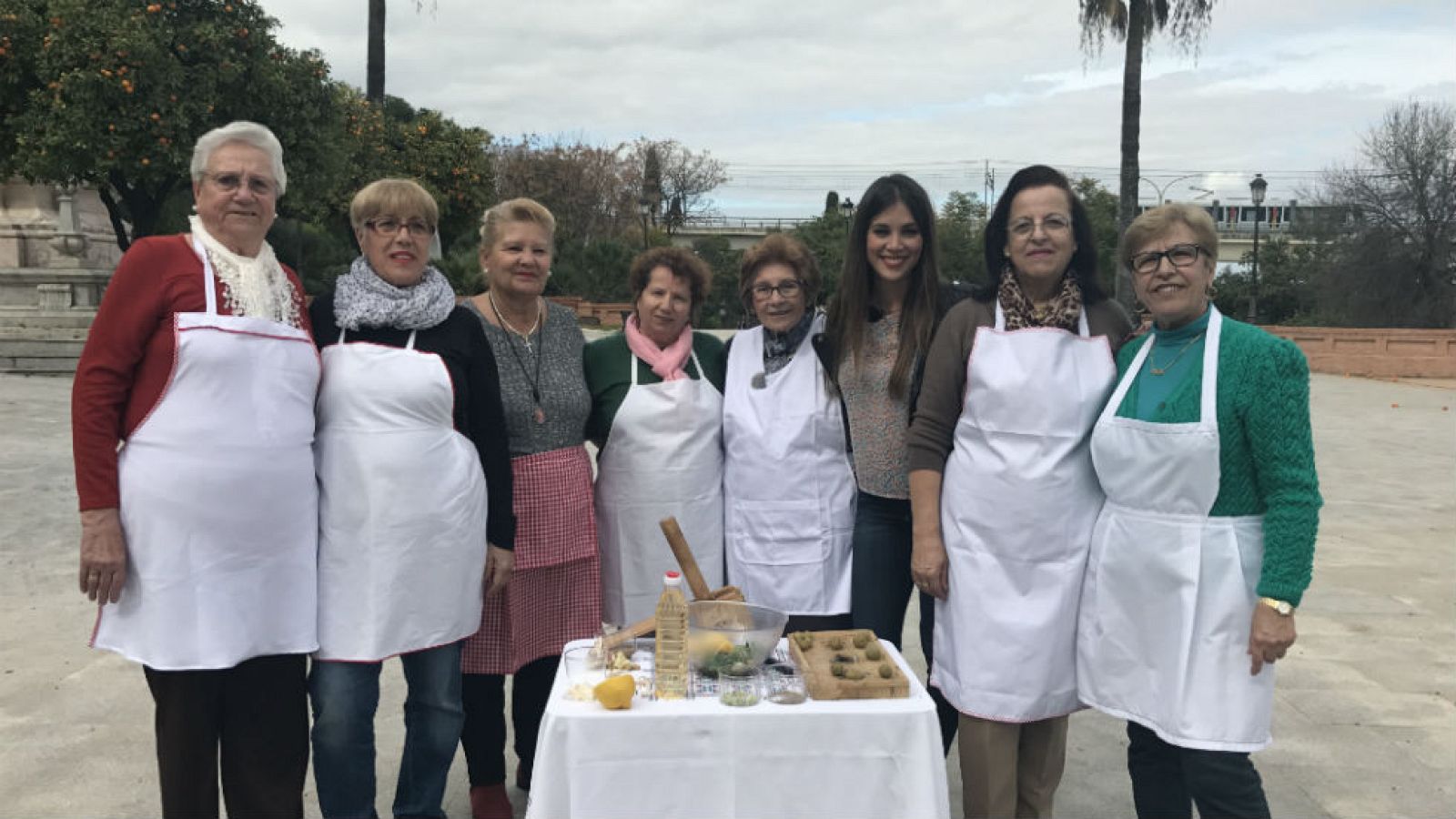 Un homenaje a las aceituneras