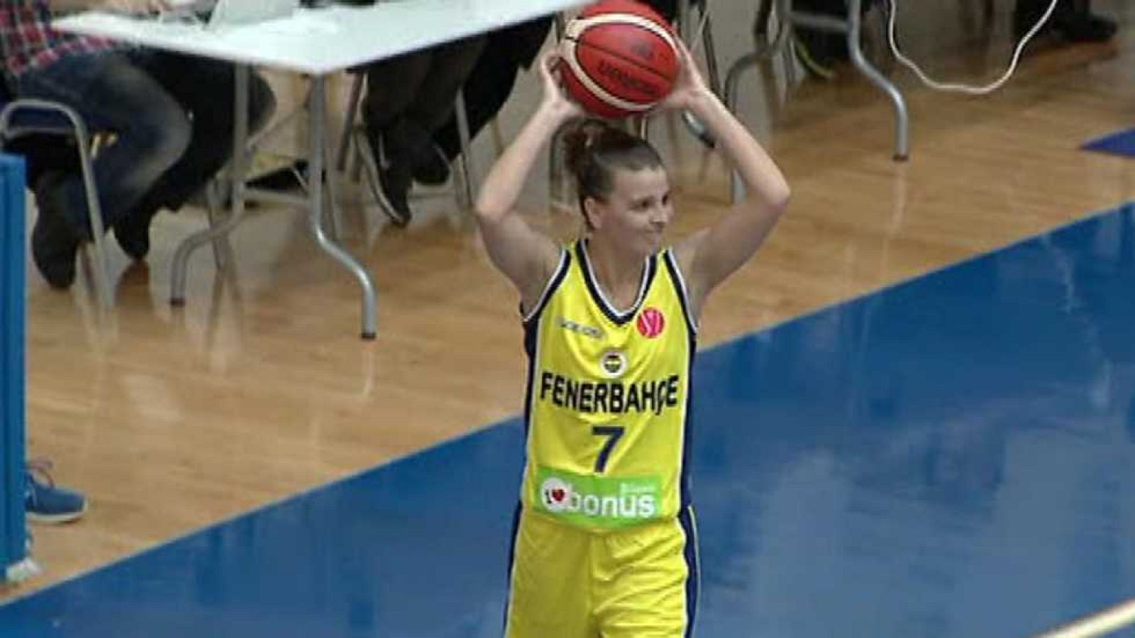 Baloncesto - Euroliga Femenina 1/4 Final 1º Partido: Fenerbahçe - Perfumerías Avenida - ver ahora