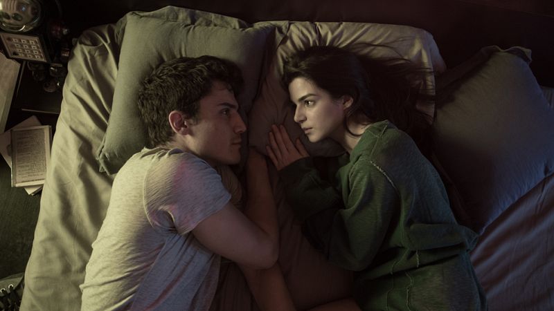 RTVE.es estrena el tráiler de 'Órbita 9', con Clara Lago y Álex González | Ver