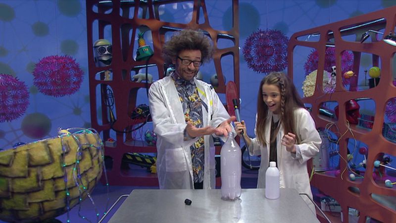 Mes de la Ciencia - Fabricando una nube - Big Band Clan | Ver