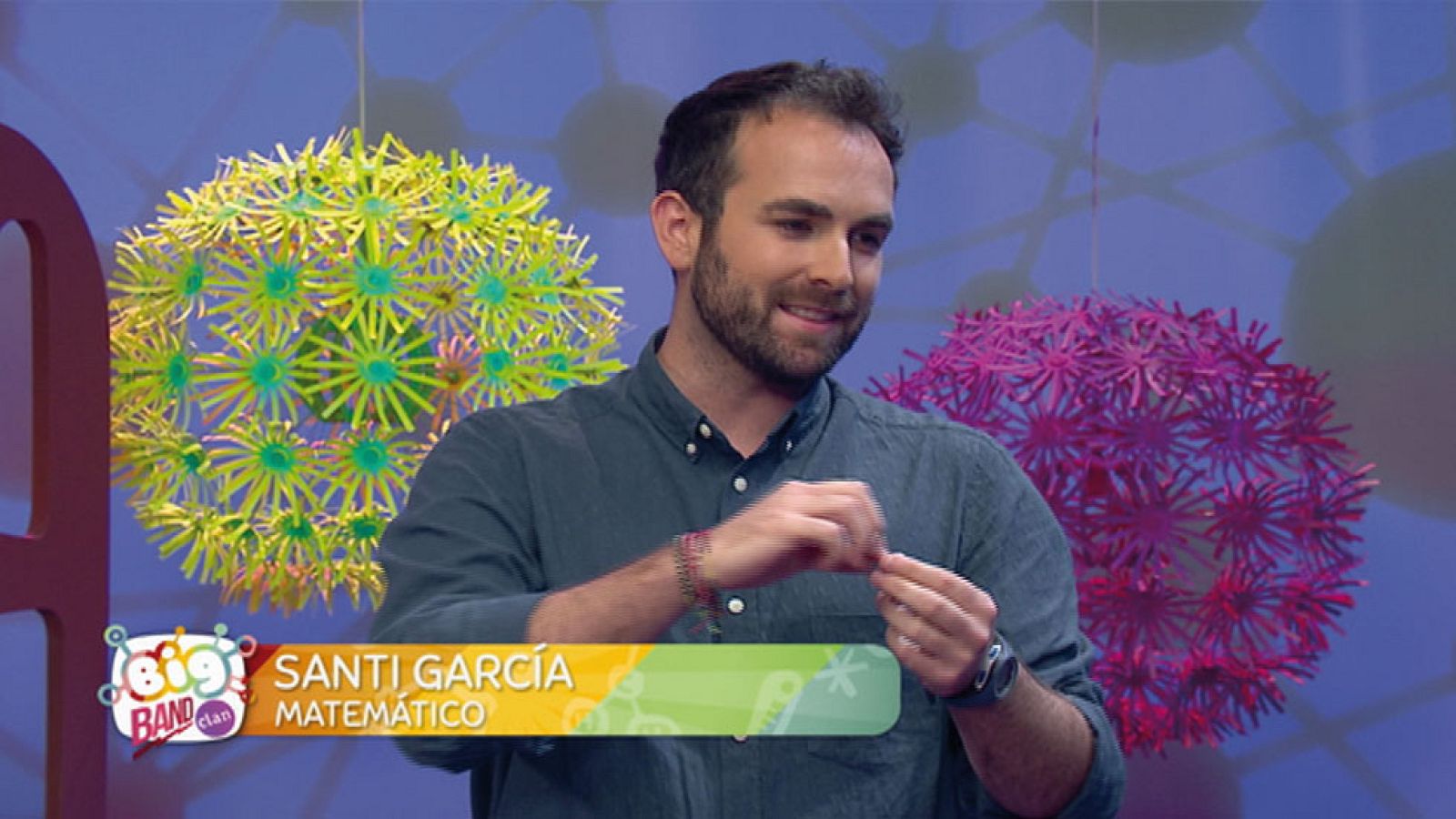 Mes de la Ciencia - Santi García y el número 'Pi' - Big Band Clan | Ver